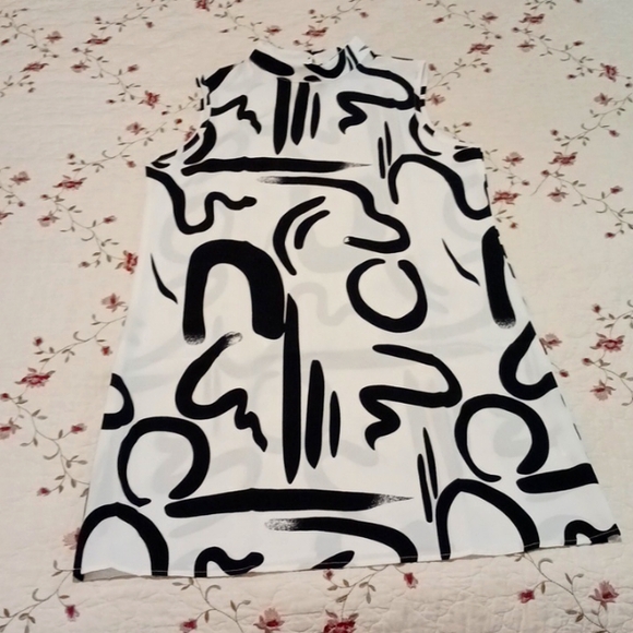 Bold print sleeveless dress - Picture 2 of 8